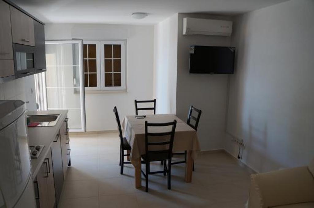 Apartments Karlo Baska Voda Room photo